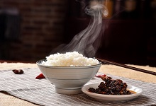 米饭的热量是多少 减肥期间吃多少米饭