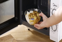 微波炉适用的碗可以放烤箱吗 微波炉碗能不能放烤箱里