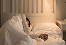 睡觉流口水是什么原因 睡觉为什么会流口水