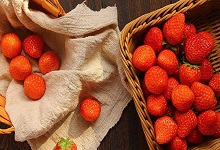 草莓可以用盐水洗吗 草莓正确的清洗方法