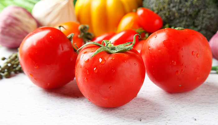 没成熟的青西红柿可以吃