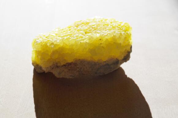 雄黄与硫磺的区别 如何分清雄黄和硫磺