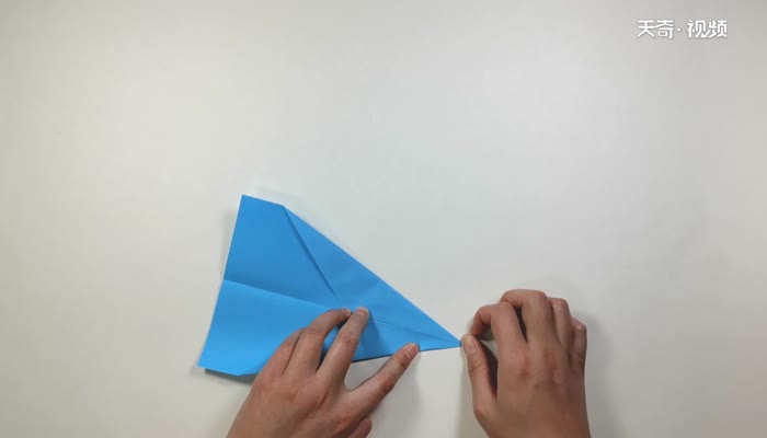 折纸飞机大全飞100米 折纸飞机的折法