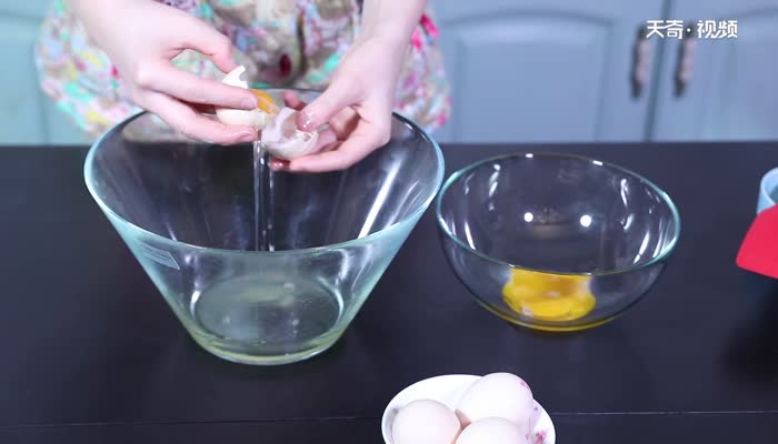 鸡蛋清怎么打发成奶油 鸡蛋清打发成奶油状的方法
