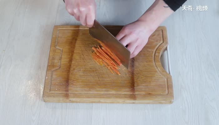 剩下的饺子皮怎么做好吃 饺子皮的做法