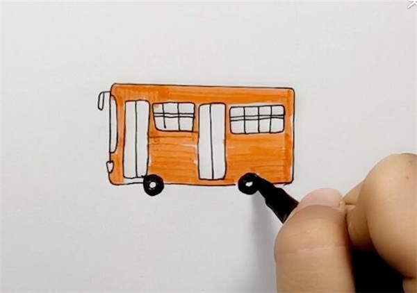 公交车简笔画