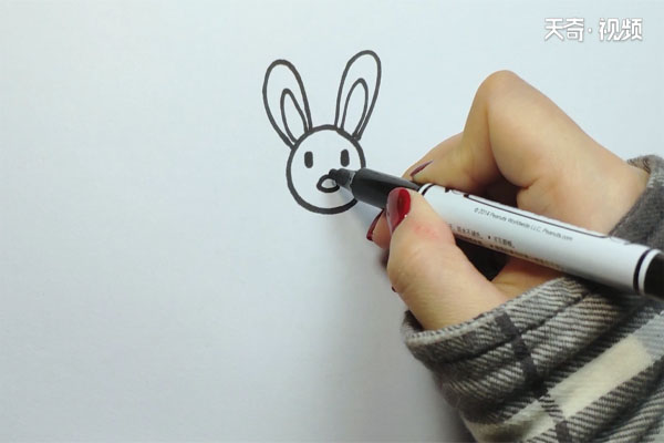 兔子玩偶的画法