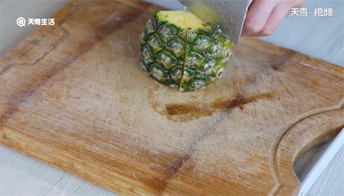 菠萝怎么削皮 教你怎么削菠萝皮