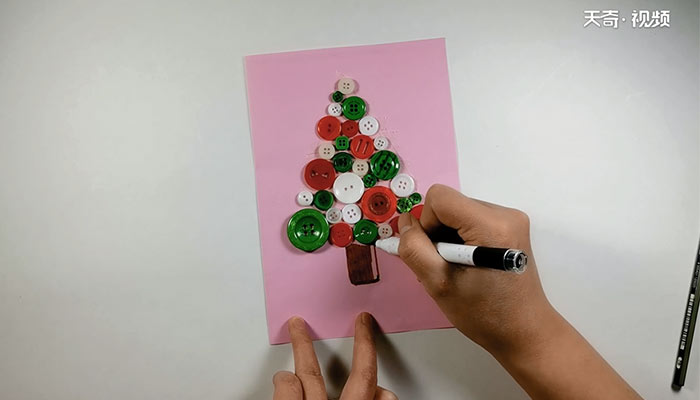 纽扣圣诞树的做法 纽扣怎么做圣诞树