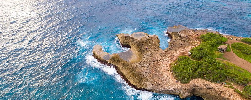 海南省行政區域包括海南島和西沙群島,南沙群島,中沙群島的島礁及其