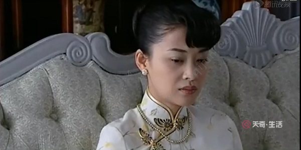 梅婷,1975年4月30日出生于江苏省南京市,1996年考入中央戏剧学院表演